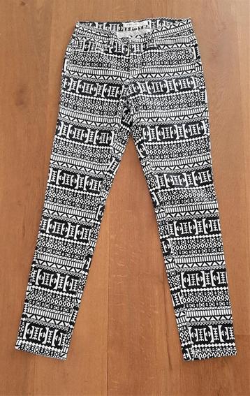 NIEUW, GEISHA jeans met zwart-wit patroon, mt S beschikbaar voor biedingen