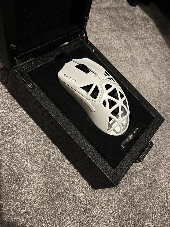 Razer Viper Mini Signature Edition, Computers en Software, Muizen, Zo goed als nieuw, Muis, Rechtshandig, Draadloos, Gaming muis