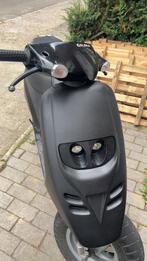 Gilera typhoon 70cc, Fietsen en Brommers, Scooters | Piaggio, Ophalen of Verzenden, Zo goed als nieuw, Tweetakt, Overige modellen