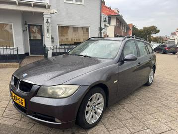 2X BMW 318 i2.0 Touring bom vol oa leder sport interieur. beschikbaar voor biedingen