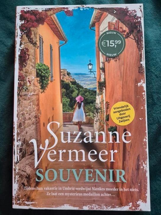 Suzanne Vermeer - Souvenir, Boeken, Thrillers, Zo goed als nieuw, Nederland, Ophalen of Verzenden