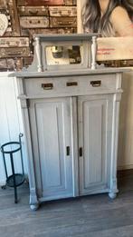 Antiek kastje, Antiek en Kunst, Antiek | Meubels | Kasten, Ophalen of Verzenden