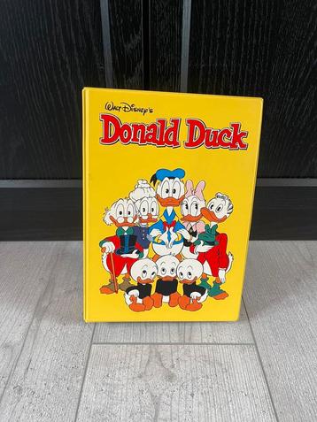 Donald Duck Verzamelmap 1-26 1983 beschikbaar voor biedingen