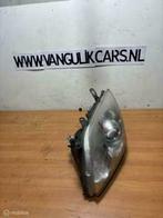 Koplamp  links Toyota Avensis Verso ('01-'06), Gebruikt, Toyota, Ophalen of Verzenden, Toyota