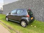 Toyota Aygo 1.0-12V Comfort Nav. 5Drs/Airco, Voorwielaandrijving, Euro 5, Gebruikt, 4 stoelen