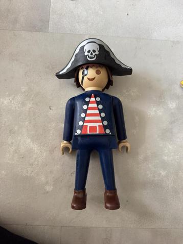 Grote Playmobil Piraat beschikbaar voor biedingen
