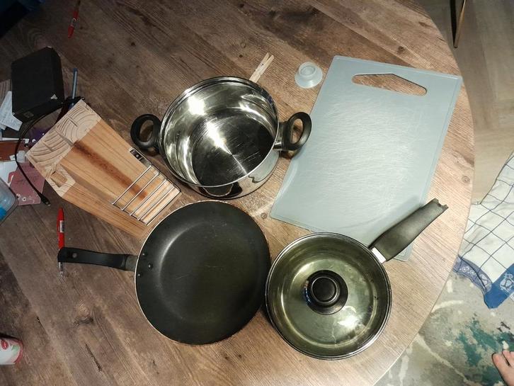 Gebruikte Keukenspullen - Pannenset, Pan, Pot, Huis en Inrichting, Keuken | Potten en Pannen, Gebruikt, Pannenset, Rvs, Inductieplaat