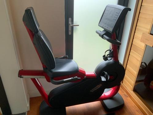 Technogym recumbent fiets, Sport en Fitness, Fitnessapparatuur, Zo goed als nieuw, Stoelfiets, Benen, Buik, Metaal, Ophalen