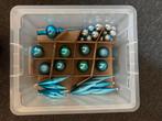 Diversen kerstballen + slinger kleur (licht)blauw, Ophalen, Zo goed als nieuw