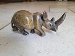 Speksteen neushoorn beeldje, Ophalen