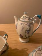 Engels antiek theeservies van teer porselein, Ophalen