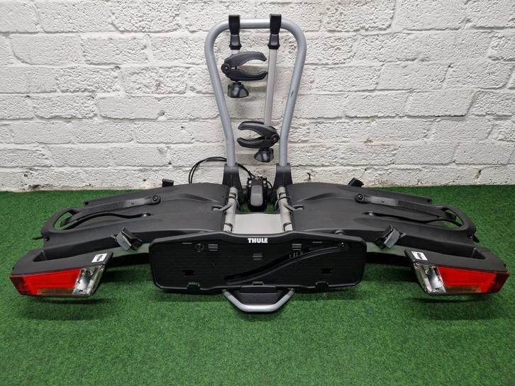 Nette Thule EasyFold fietsendrager voor 2 E-bikes 60 KG, Auto diversen, Fietsendragers, Gebruikt, Trekhaakdrager, 2 fietsen, Brede banden