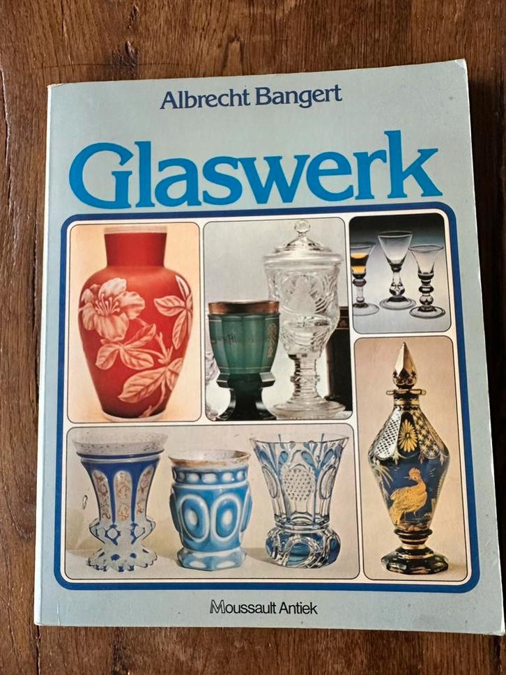 Boeken glaswerk en affiches, Antiek en Kunst, Antiek | Glas en Kristal, Ophalen of Verzenden