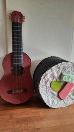 Gitaar en Sushi - Twee surprises te koop voor pakjesavond!, Diversen, Sinterklaas, Ophalen, Zo goed als nieuw