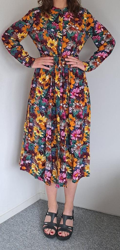 Moves Jurk Maat 40 – Vrolijke Kleuren & Zacht Viscose!, Kleding | Dames, Jurken, Zo goed als nieuw, Maat 38/40 (M), Geel, Onder de knie