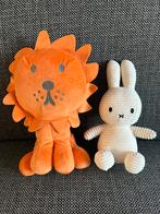 Knuffels nijnte wit corduroy rib, leeuw met belletje, Kinderen en Baby's, Speelgoed | Knuffels en Pluche, Ophalen of Verzenden