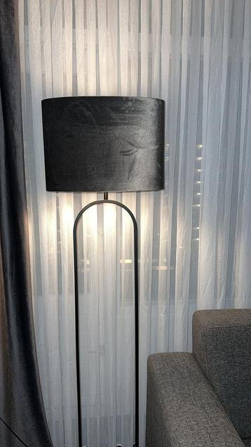 Moderne vloerlamp met velvet kap-antraciet beschikbaar voor biedingen