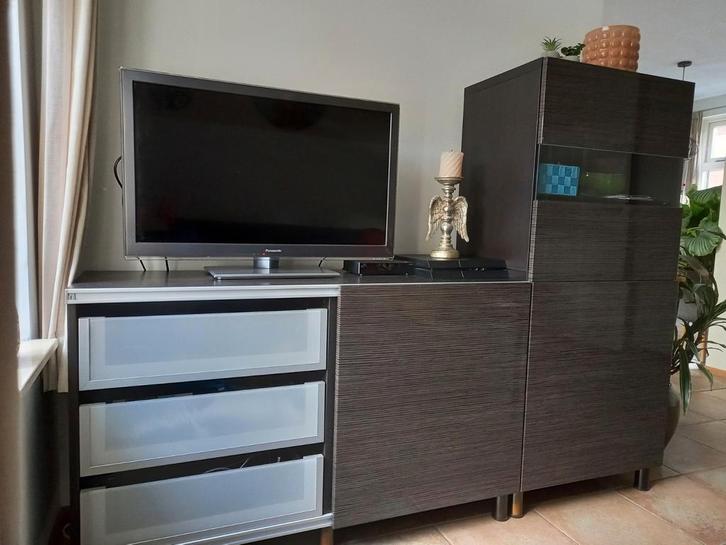 Mooie functionele kast, Huis en Inrichting, Kasten | Dressoirs, Zo goed als nieuw, 150 tot 200 cm, 25 tot 50 cm, Glas, Kunststof