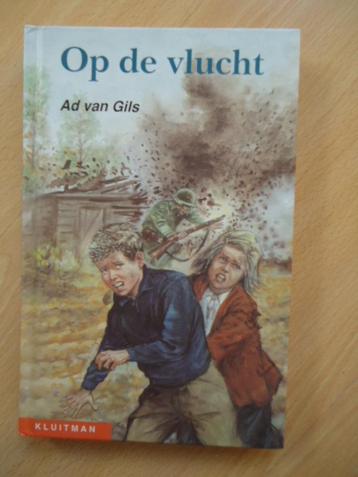 Op de vlucht, Ad van Gils. Tweede Wereldoorlog beschikbaar voor biedingen