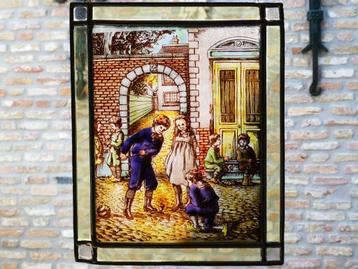 Glas in lood raamhanger kinderen die spelen beschikbaar voor biedingen