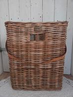 Mooie rieten mand met leren riem, Ophalen of Verzenden, Zo goed als nieuw, Rechthoekig, Riet