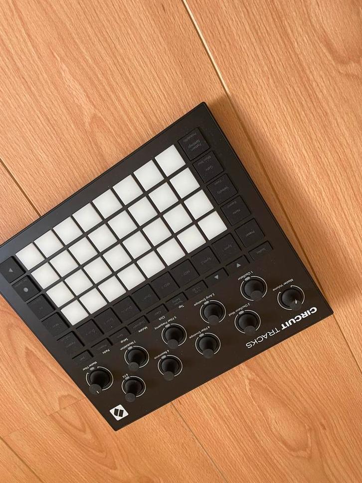 Novation Circuit Tracks Groovebox, Muziek en Instrumenten, Drumcomputers, Zo goed als nieuw, Overige merken, Ophalen of Verzenden