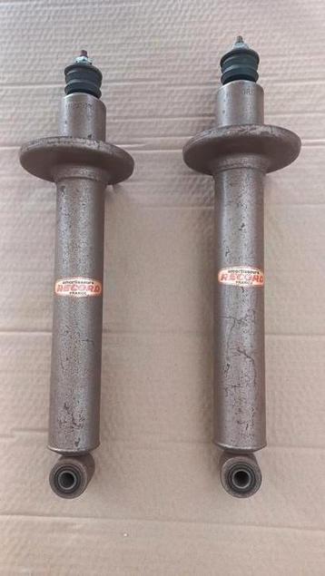 nieuw old stock achterdempers Peugeot 204 of 304. beschikbaar voor biedingen