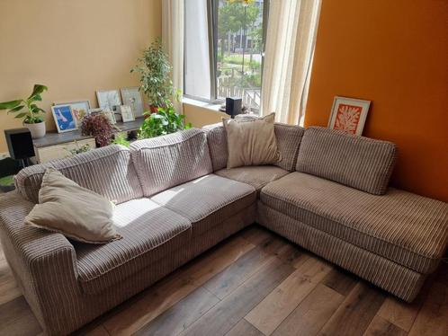 beige / greige bank 265x220, Huis en Inrichting, Banken | Bankstellen, Gebruikt, Hoekbank, Vierpersoons of meer, 250 tot 300 cm