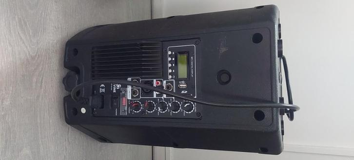 Devine speaker artis 8A, Audio, Tv en Foto, Luidsprekers, Zo goed als nieuw, 60 tot 120 watt, Overige merken, Ophalen