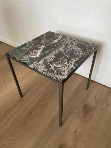 Brutalist Architect Marmer Sidetable met Stalen Frame  beschikbaar voor biedingen