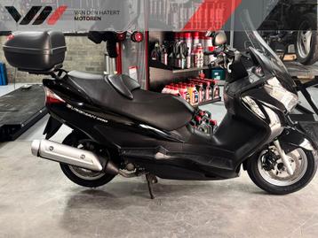 *VERKOCHT* SUZUKI BURGMAN 200 Burgman UH200 (bj 2013) beschikbaar voor biedingen
