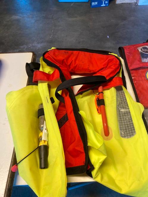KRU. LIFE. JACKET. ISO. (NIEUW), Watersport en Boten, Watersportkleding, Zo goed als nieuw, Dame of Heer, Ophalen of Verzenden