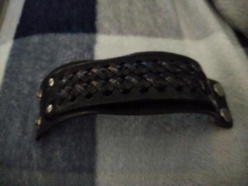 leren armband. Gratis.** Jongens. beschikbaar voor biedingen