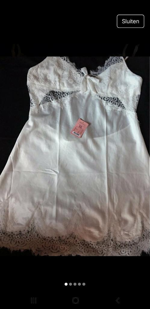 NIEUW! Merk: Hunkemöller. Romantische nachtjapon. Maat: M, Kleding | Dames, Overige Dameskleding, Nieuw, Ophalen of Verzenden