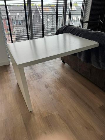 Floating desk