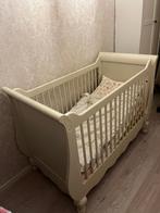 Landelijk houten ledikant, Kinderen en Baby's, Babywiegjes en Ledikanten, Ophalen, Zo goed als nieuw, Ledikant