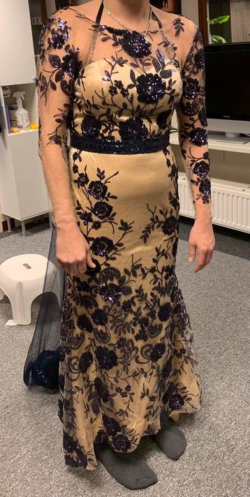 Pracht avond/galajurk beschikbaar voor biedingen