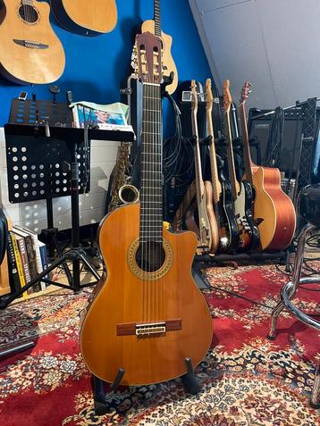 Yamaha CGX 171cc (ceder) beschikbaar voor biedingen