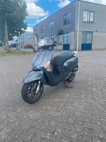 Kymco Like 4T 45 KM 2011 met garantie direct leverbaar beschikbaar voor biedingen