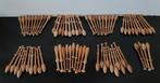 Oude verschillende houten kantklosjes 84 stuks, Hobby en Vrije tijd, Kantklossen, Ophalen of Verzenden, Gebruikt, Klos(sen)