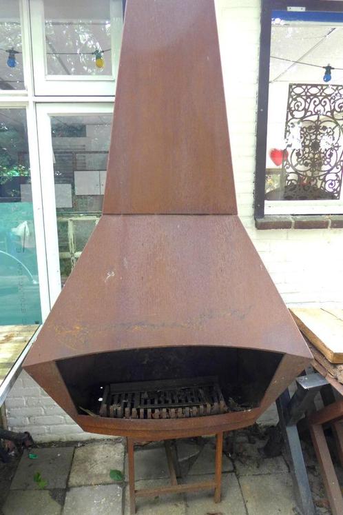 Mooie zwevende  stalen openhaard tuinhaard, Tuin en Terras, Tuinhaarden, Gebruikt, Ophalen