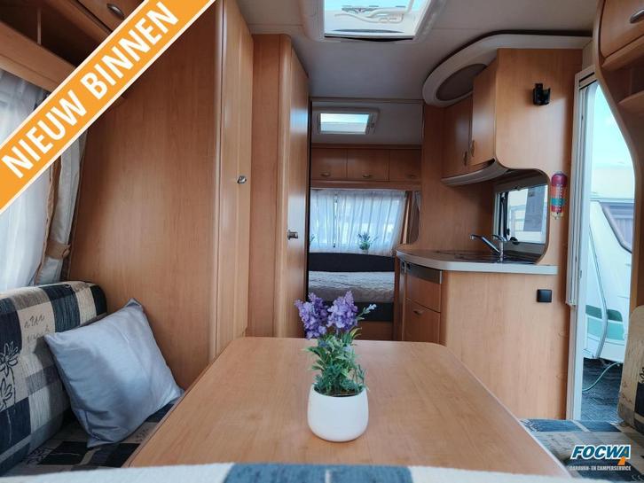 Hobby De Luxe 450 UF Mover Dwarsbed Zit Luifel, Caravans en Kamperen, Caravans, Bedrijf, tot en met 4, 750 - 1000 kg, Rondzit