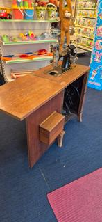 Antieke Pfaff Naaimachine met Tafel, Ophalen