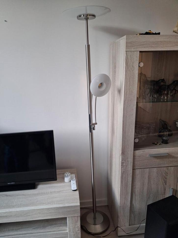 Stijlvolle Staande Lamp met Leeslamp en dimmer, Huis en Inrichting, Lampen | Vloerlampen, Zo goed als nieuw, 150 tot 200 cm, Glas