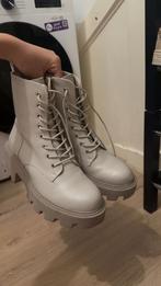 chunky lace-up boots, Ophalen of Verzenden, Zo goed als nieuw, Beige