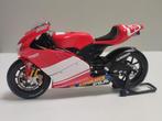 Minichamps: Ducati Desmosedici GP3 - Loris Capirossi, Ophalen of Verzenden, Nieuw, 1:9 t/m 1:12, Motor
