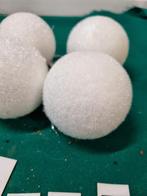 Kerstballen wit sneeuw 4 stuks, [a627], Diversen, Kerst, Ophalen of Verzenden