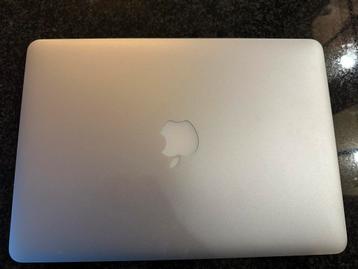 Macbook pro mid 2015 13” beschikbaar voor biedingen