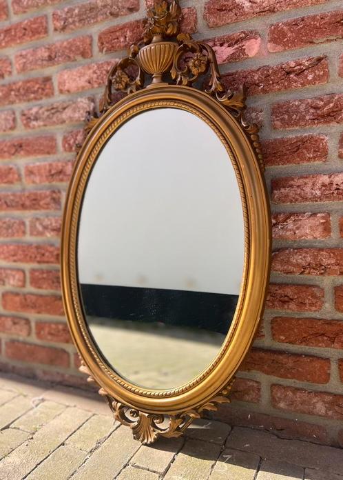 Vintage ovalen spiegel met kuif goudkleurig, Antiek en Kunst, Antiek | Spiegels, Minder dan 100 cm, Ophalen