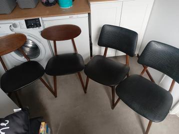 4 eetkamerstoelen, vintage, Louis van Teeffelen, Pastoe?? beschikbaar voor biedingen